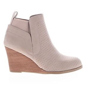 DV by Dolce Vita Gerdy Cream Perforated Ankle Booties